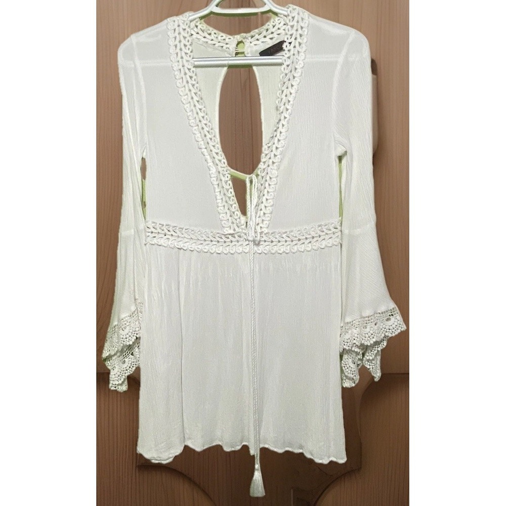 Fanco Women's Medium Embroidered Bell Sleeve Top Gypsy‎ Boho Blouse